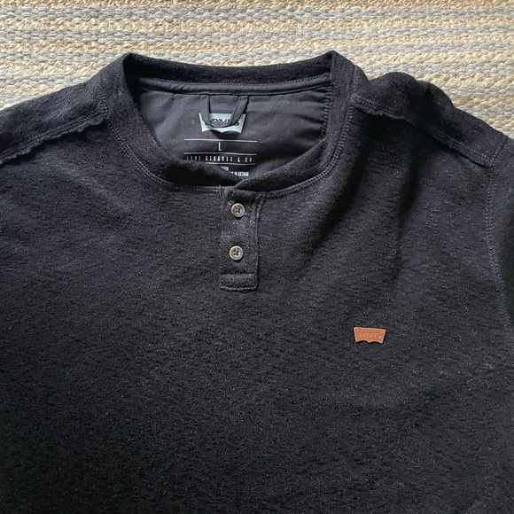 Men’s Levi’s Gray Button Up Crewneck Sweater - Picture 2 of 3